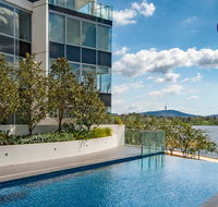 Beautiful Modern Lake View Apartment - Accommodation Bookings