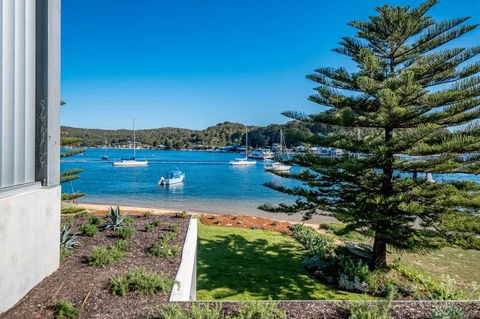 Beauty On Booker Bay - Accommodation Bookings 1