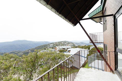 Beehive 14 - Accommodation Bookings 3