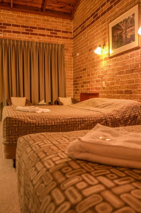 Beenleigh Village Motel - Accommodation Bookings 3