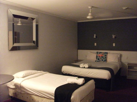 Beerwah Glasshouse Motel - Accommodation Bookings 1