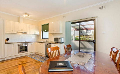 Bella Vista - Accommodation Bookings 3