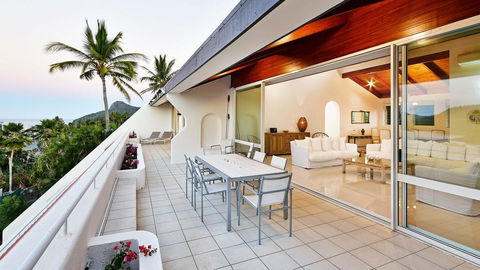 Bella Vista E9 - Ocean View Spacious 2 Bedroom With Golf Buggy - Accommodation Bookings 1