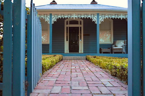 Belmont At Beechworth 2 Bedrooms, 2 Bathrooms, 2 Couples - Accommodation Bookings 1