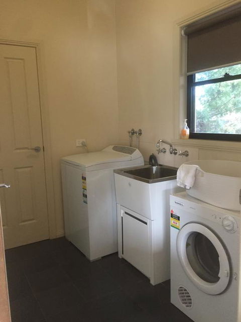 Bennett House Horsham - Accommodation Bookings 2