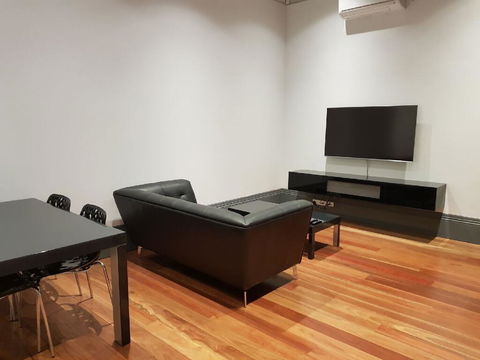 Bespoke On Main - Accommodation Bookings 1