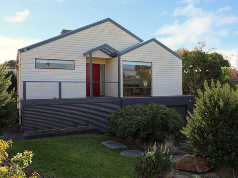 Between The Seas - Pet Friendly! - Accommodation Bookings 1