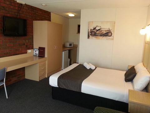 Big Valley Lakeside Paradise Motor Inn - Accommodation Bookings 2