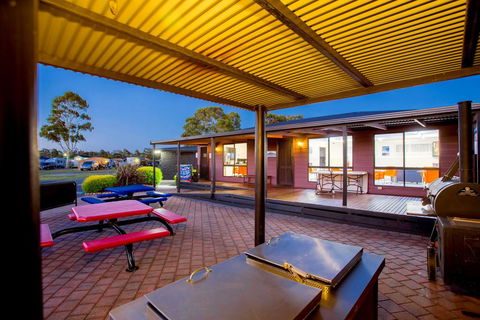 BIG4 Traralgon Park Lane Holiday Park - Accommodation Bookings 3
