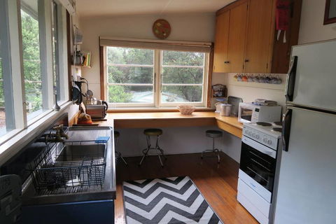 Binalong Bay Beach Shack - Accommodation Bookings 1
