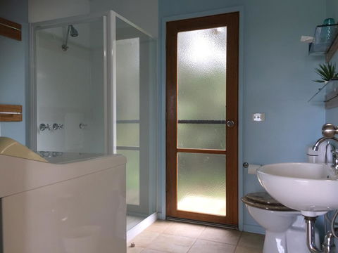Black Cockatoo Cottages - Accommodation Bookings 3