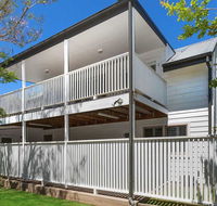Blake Loft on Manning - 500 metres to two beaches - Accommodation Bookings
