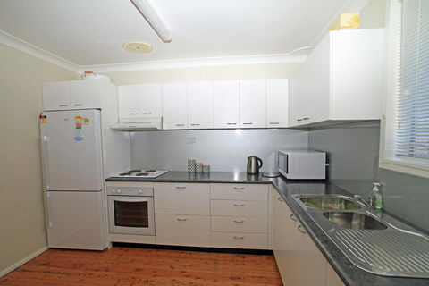 Blue Lagoon - Waterfront - Accommodation Bookings 3