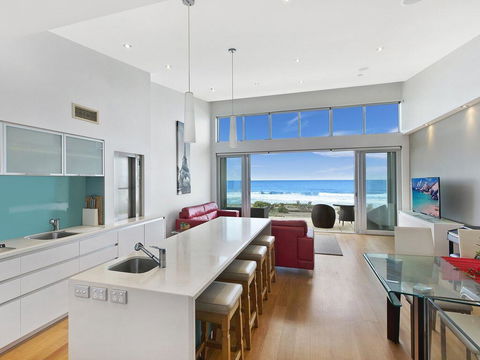 Blue Ribbon Beach Front - Accommodation Bookings 1