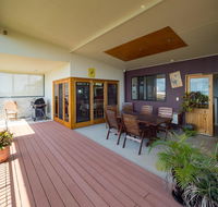 Blue Water Retreat - Upstairs - Accommodation Bookings