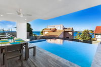 Blue Water Splendour - Infinity pool and amazing views