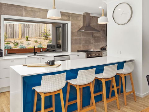 Blue Waves - Accommodation Bookings 1
