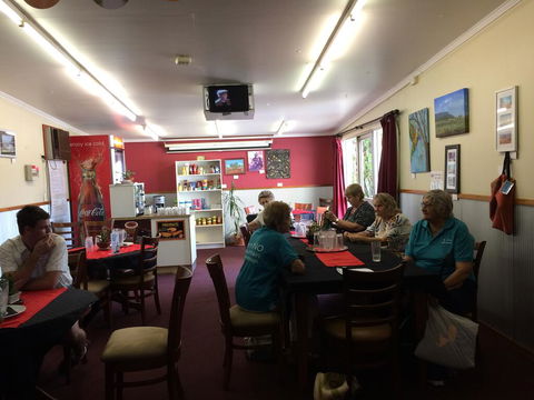 Bluff Hotel - Accommodation Bookings 1