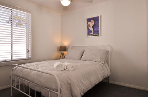 Boardwalk Apartment 6 - Accommodation Bookings 1