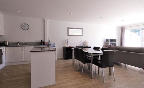 Boardwalk Apartment 6 - Accommodation Bookings 0