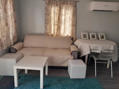 The Holiday Hut - Accommodation Bookings 1