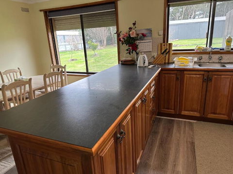 The House In Large Garden - Accommodation Bookings 1