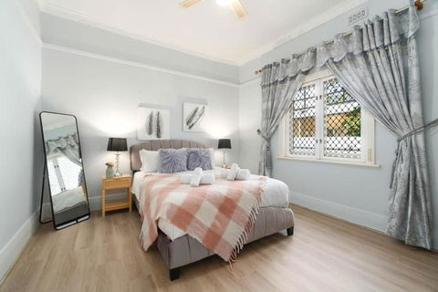 The Newly Renovated - Maylands Vacation Home - Accommodation Bookings 1