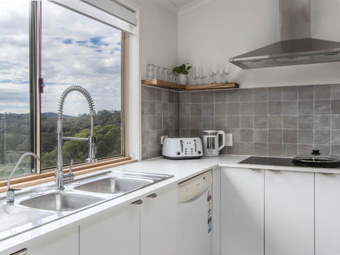 THE SHED - Tallebudgera Valley - Accommodation Bookings 2