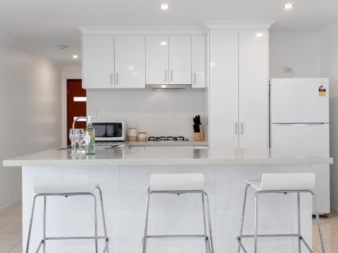 Three Bedroom, Two Bathroom Family Home - Accommodation Bookings 2