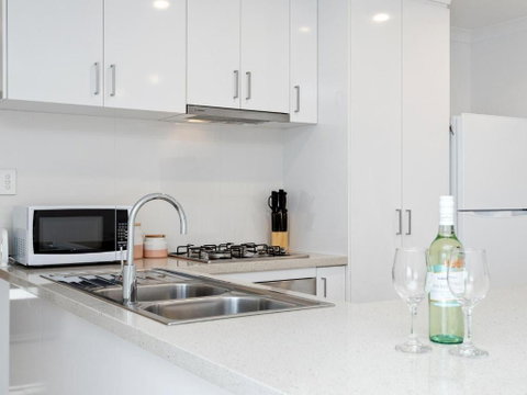 Three Bedroom, Two Bathroom Family Home - Accommodation Bookings 3