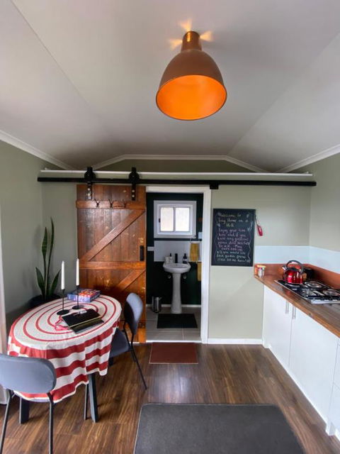 Tiny Home On A Hill - Accommodation Bookings 2