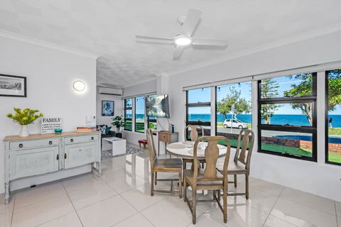 Waterfront Bliss In Margate - 30 Min From Brisbane - Accommodation Bookings 0