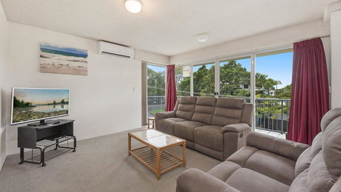 Windbourne Unit 4 Golden Beach QLD - Accommodation Bookings 2