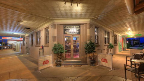 Windsor Hotel Miles - Accommodation Bookings 0