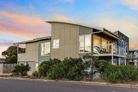 A Surfers Paradise At Chiton Rocks Pets Welcome - Accommodation Bookings 1