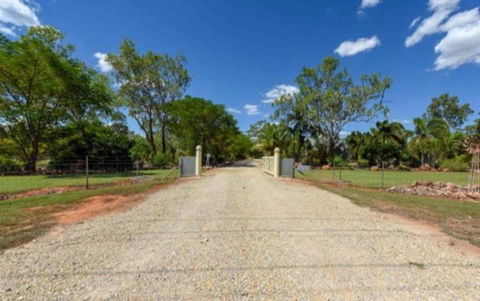 Almost Off Grid Tranquillity - Accommodation Bookings 1