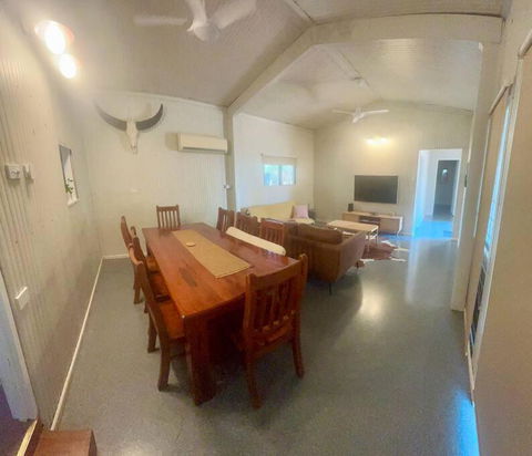 The Quarters - Accommodation Bookings 3
