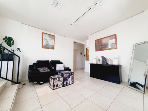 Yarralumla Sunny&open&comfy 3B&2B Home Near By A Lake And Shopping Centre - Accommodation Bookings 3