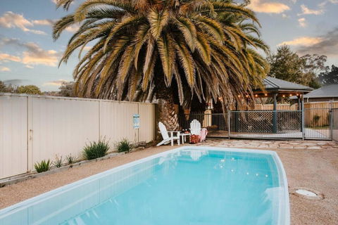 Yarranvale On Gladstone - A Gorgeous Country Abode - Accommodation Bookings 0