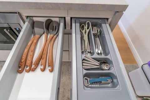 Z4 Walk To Bus Stop 2 Car Spaces Spacious Family - Accommodation Bookings 2