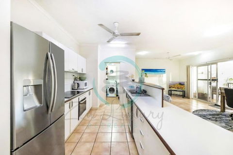ZEN FORESHORE Cozy 2-BR, 2-BA Holiday Home + Pool - Accommodation Bookings 3