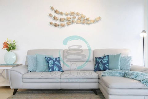 ZEN POINT PENTHOUSE 3-BR Executive W/front Retreat - Accommodation Bookings 2