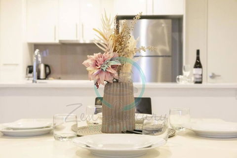 ZEN SUN CITY Cozy 2-BR/2-BA Ocean View Retreat - Accommodation Bookings 0