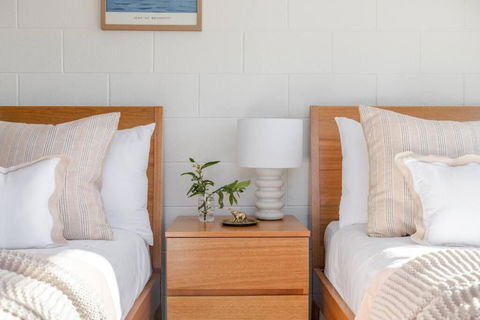 Zephyr House - Accommodation Bookings 2