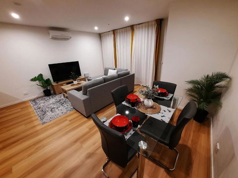 ZMITH Apartment - BROOKE, - Near AIS, GIO Stadium, UC, & Nth - Canberra Hospital - Accommodation Bookings 0