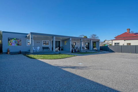 Zoo Villas : Villa Zebra - Central Wynyard - Accommodation Bookings 2