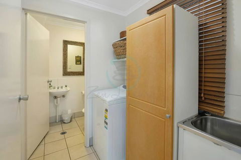 Zen Serene Seascape - Family Pool - BBQ - Markets - Accommodation Bookings 2