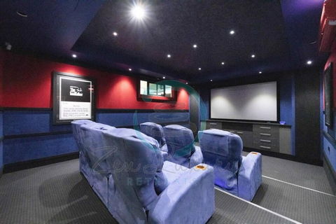 ZenLux: 4BR Bayview Mansion Infinity Pool + Cinema - Accommodation Bookings 0