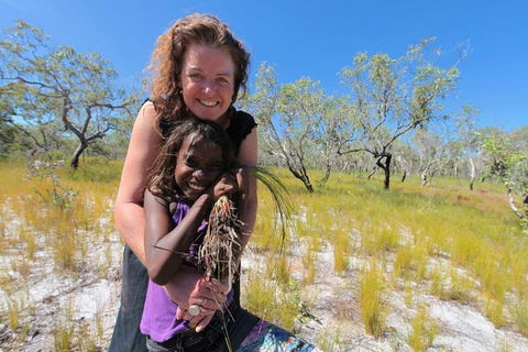 Gay-Wu Woman's 5 Day Yolngu Homeland Tour - Accommodation Bookings 1