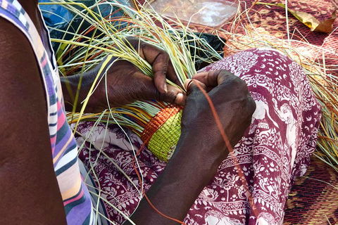 Gay-Wu Woman's 5 Day Yolngu Homeland Tour - Accommodation Bookings 4